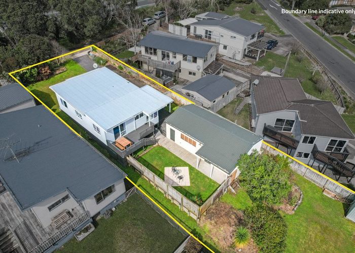  at 90 Hibiscus Coast Highway, Red Beach, Red Beach