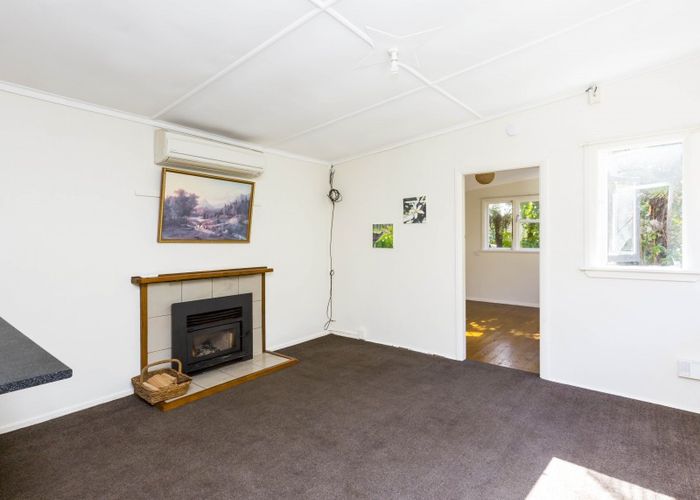  at 126 Pinehaven Road, Pinehaven, Upper Hutt