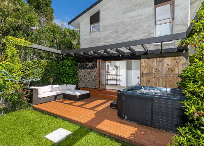  at 26 Asbury Crescent, Campbells Bay, North Shore City, Auckland
