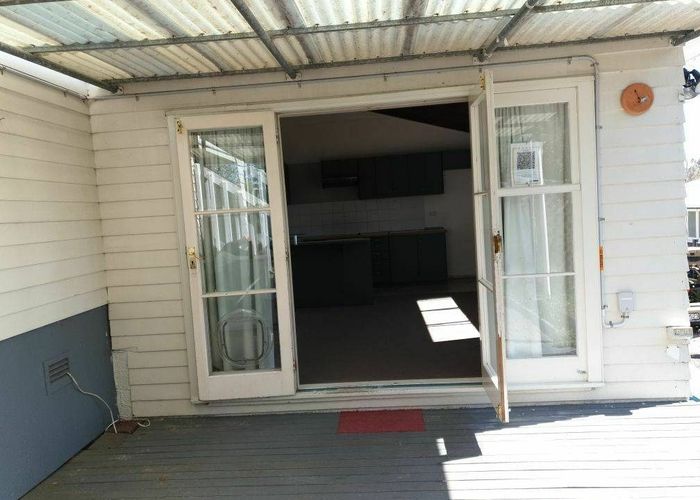 at 5a James St, Glenfield, North Shore City, Auckland