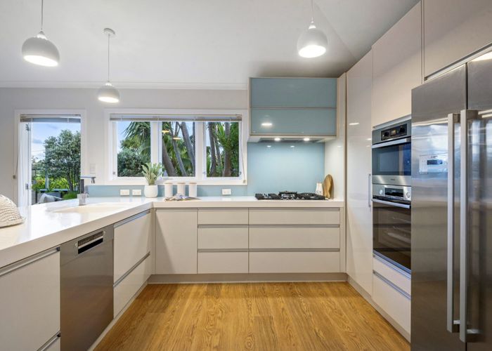  at 22 Eversleigh Road, Belmont, Auckland