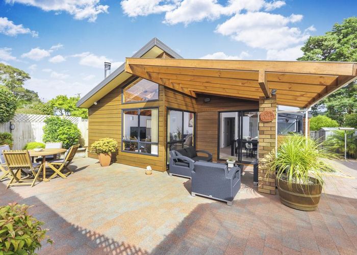  at 4 Shaw Road, Oratia, Auckland