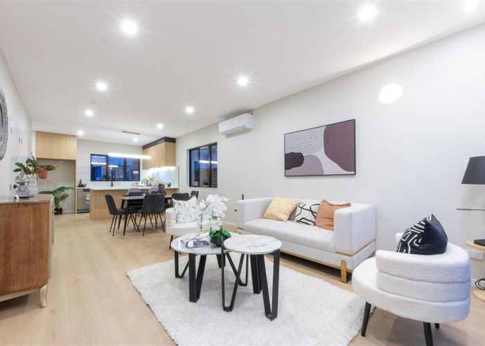  at 4 Greenbrier Street, Westgate, Waitakere City, Auckland