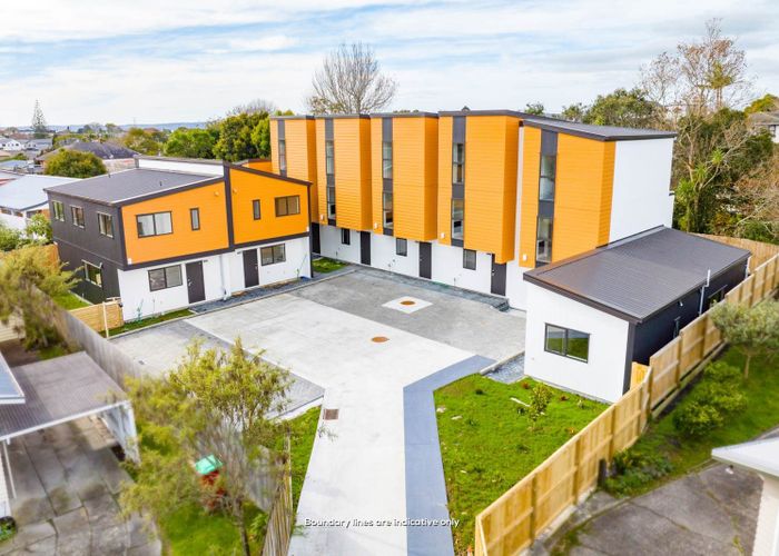  at 4/10 Orchid Place, Te Atatu South, Waitakere City, Auckland