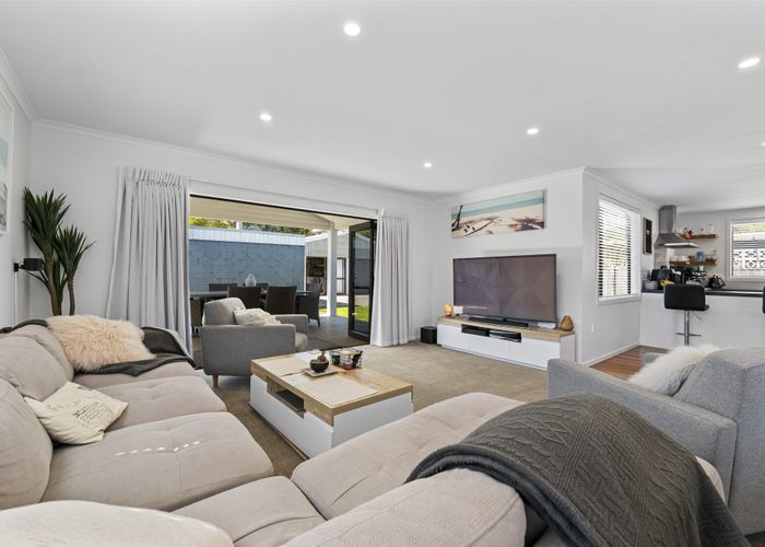  at 14 Bromley Place, Westown, New Plymouth