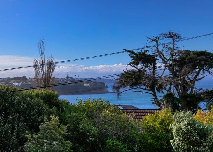  at 1/330 Beach Road, Campbells Bay, Auckland