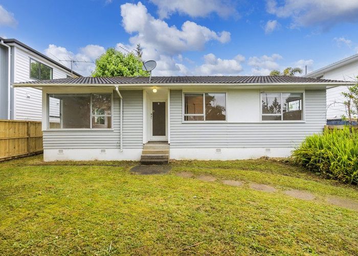  at 135 Sunnynook Road, Forrest Hill, Auckland