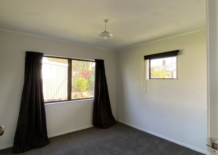  at 23 Flanshaw Road, Te Atatu South, Auckland