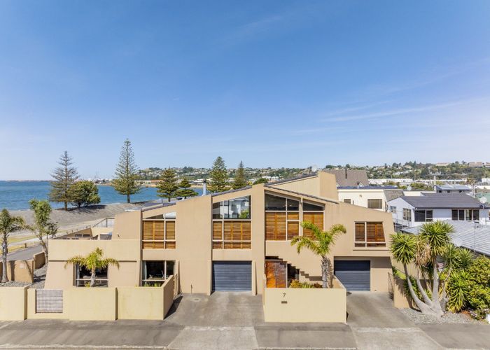  at 7 Nott Street, Westshore, Napier