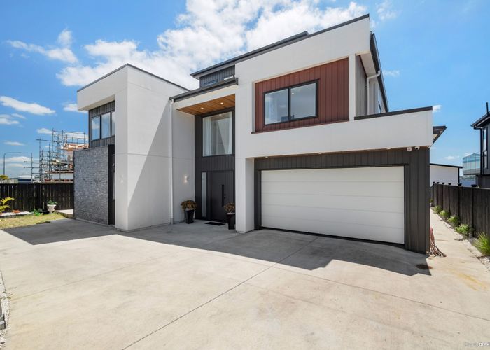  at 43 Spencer Road, Oteha, Auckland