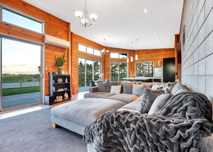  at 81 Clearview Road, Lepperton, New Plymouth