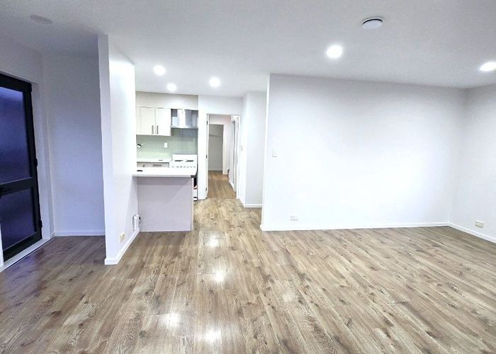  at 1/21 Jumento place, Unsworth Heights, North Shore City, Auckland