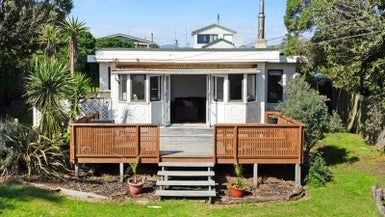  at 36 Dixie Street, Te Horo Beach