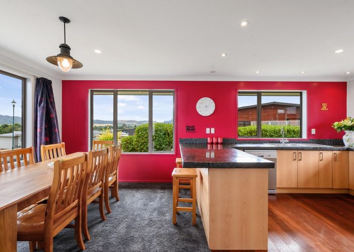  at 4 Kestrel Lane, Kinloch, Taupō