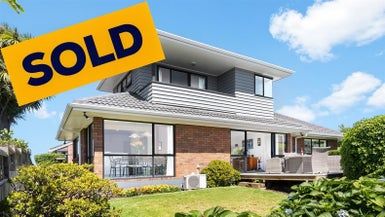  at 2/10 Ascania Place, Mount Roskill, Auckland
