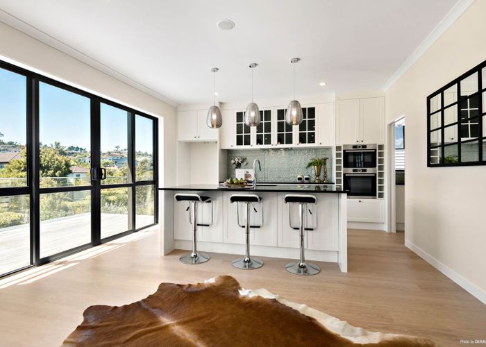  at 30 Para Close, Fairview Heights, Auckland