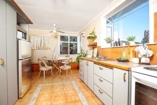  at 111 Oxford Street, Lansdowne, Masterton