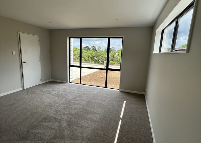  at 8 Springhill Lane, Sunnyvale, Waitakere City, Auckland