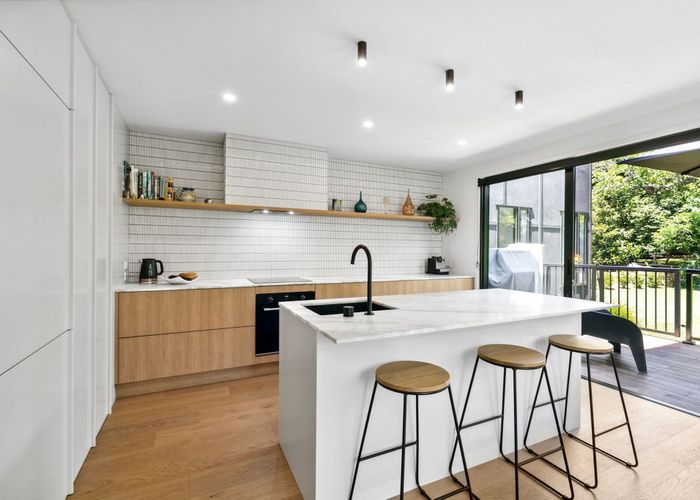  at 92 Eliot Street, New Plymouth, New Plymouth