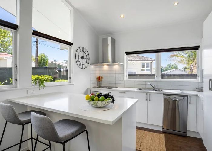  at 94 Barrack Road, Mount Wellington, Auckland City, Auckland