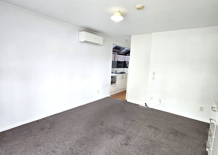  at 6/327 Hobsonville Street, Hobsonville, Waitakere City, Auckland