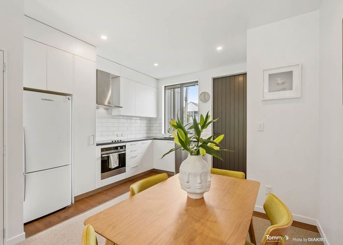  at 4/20 Trent Street, Island Bay, Wellington