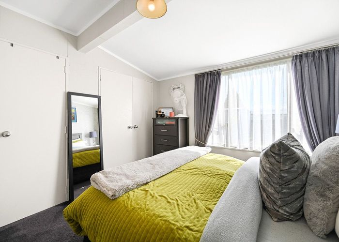  at 25 Kentucky Crescent, Nawton, Hamilton