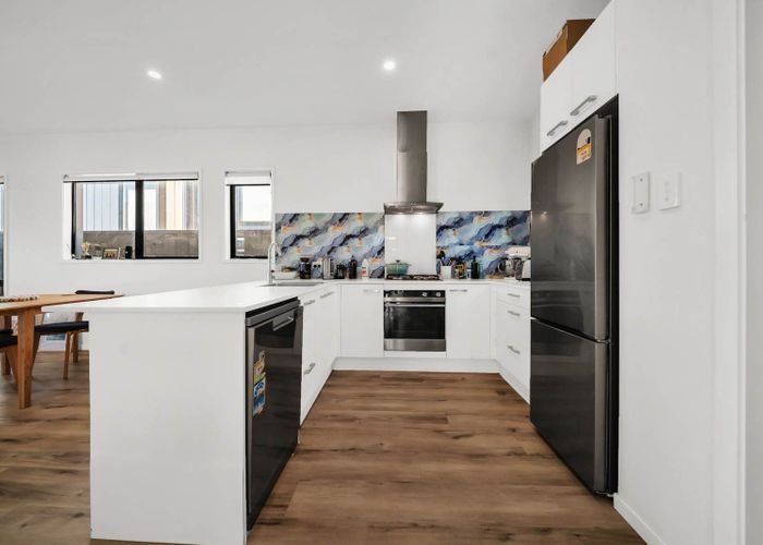  at 18 Canna Street, Totara Park, Manukau City, Auckland