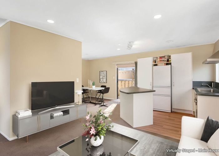  at 799B Beach Road, Browns Bay, North Shore City, Auckland