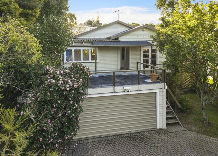  at 18 Dundale Avenue, Blockhouse Bay, Auckland City, Auckland