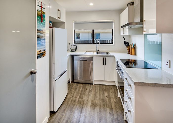  at 2 Wellington Road, Wainuiomata, Lower Hutt