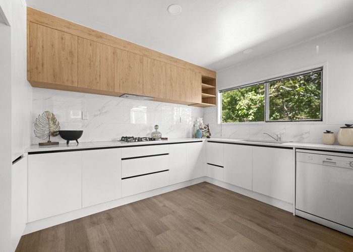  at 6 Prestige Place, Castor Bay, North Shore City, Auckland