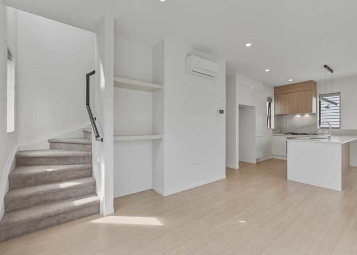  at 7D Buisson Glade, West Harbour, Waitakere City, Auckland