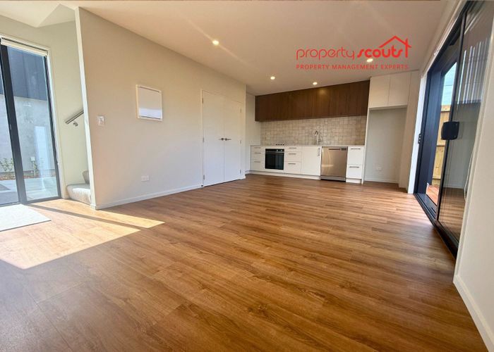  at 2/527 Hereford Street, Linwood, Christchurch City, Canterbury