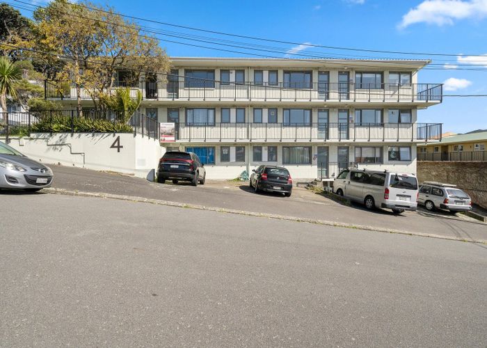  at 3/4 Derby Street, Mount Victoria, Wellington