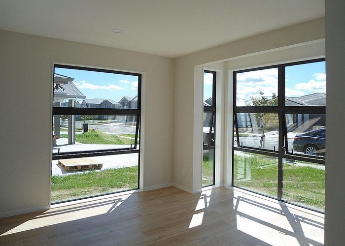  at 22 Treestump Road, Takanini, Papakura, Auckland