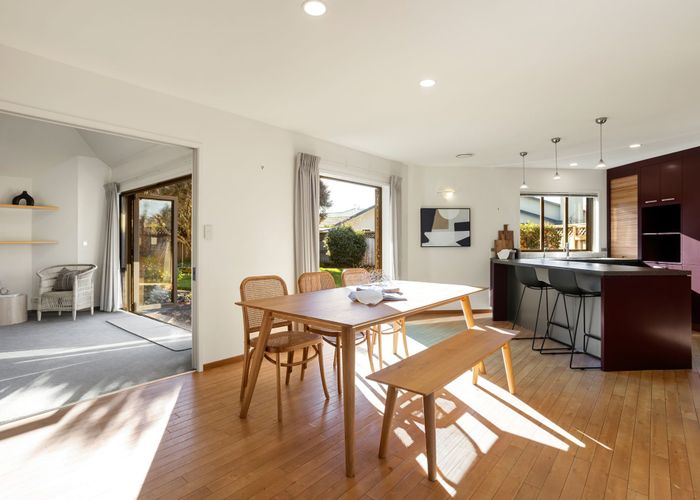  at 9 Jaemont Court, Huntington, Hamilton