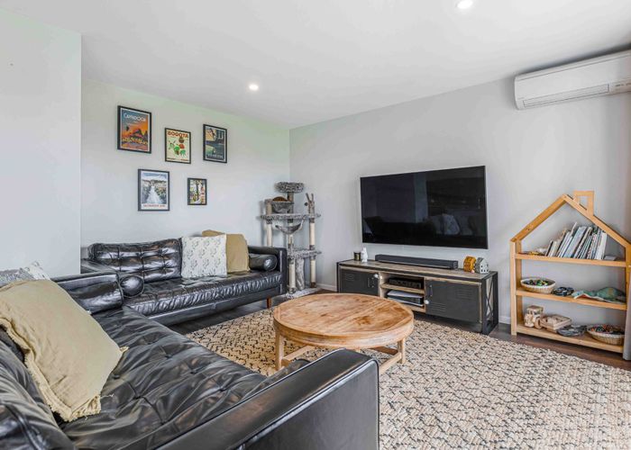  at 17 Irving Place, Hobsonville, Auckland