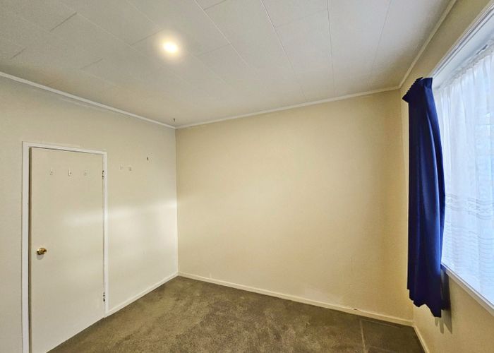  at 36 Eyre Street, Henderson, Waitakere City, Auckland