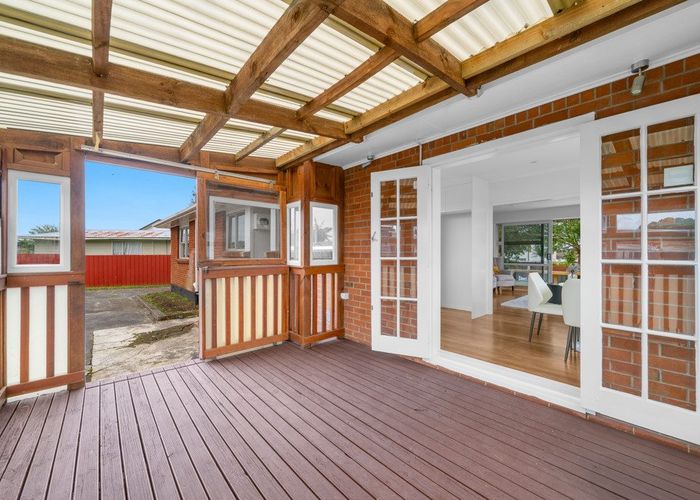  at 5 Raglan Street, Mangere East, Manukau City, Auckland