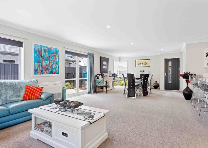  at 70/60 Port Hills Road, Heathcote Valley, Christchurch