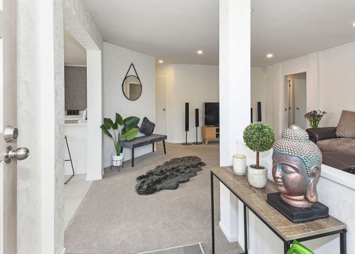  at 8 Sheriff Place, Randwick Park, Auckland