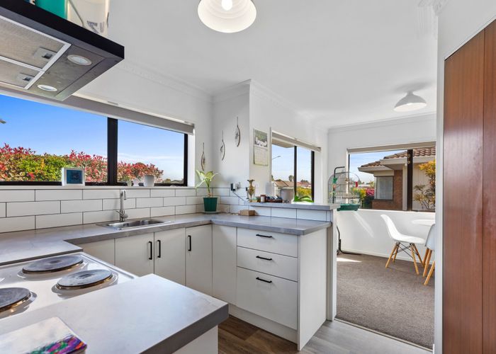  at 1/77 Gloucester Road, Mount Maunganui, Mount Maunganui