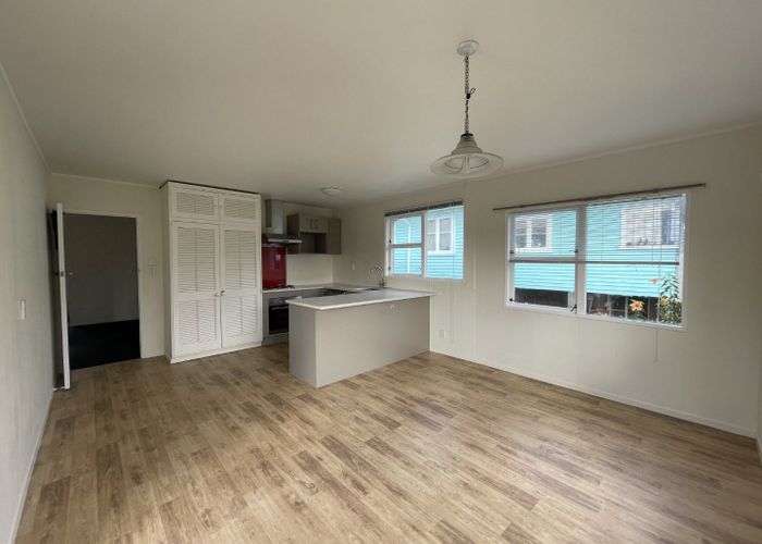  at 673 Beach Road, Browns Bay, North Shore City, Auckland