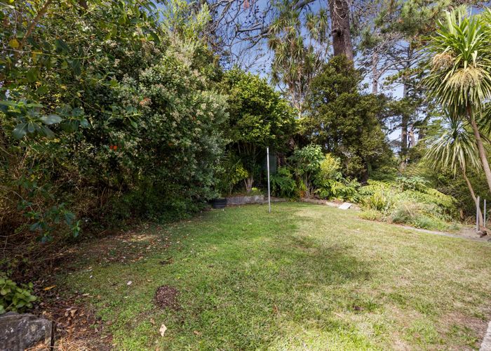  at 40 Crystal Avenue, Glendene, Auckland