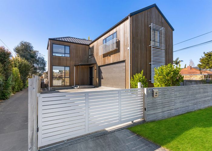  at 98A Nile Road, Milford, Auckland