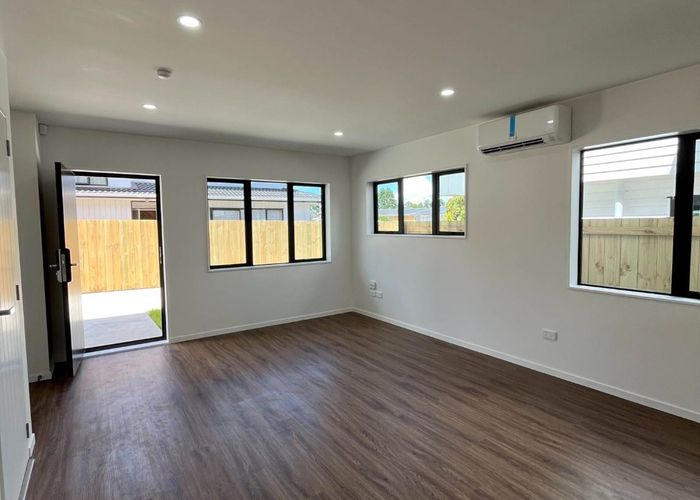  at 7E Chelburn Crescent, Mangere East, Manukau City, Auckland