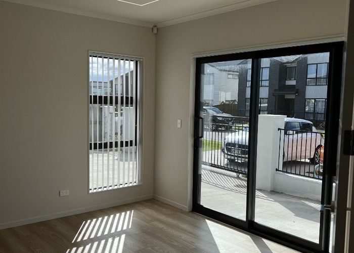  at 1 Lime Hill Rise, Flat Bush, Auckland