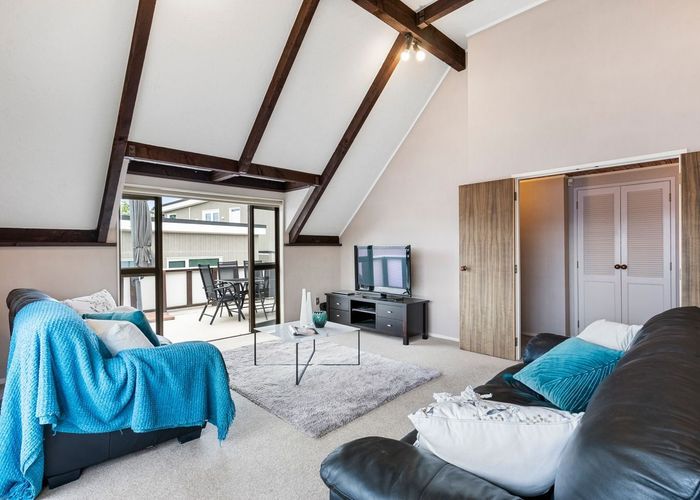  at 1 Adonis Place, Half Moon Bay, Auckland