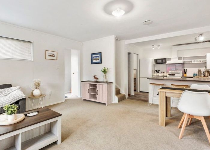  at 4/163 Queens Drive, Lyall Bay, Wellington, Wellington